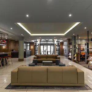 4* Otel Adina