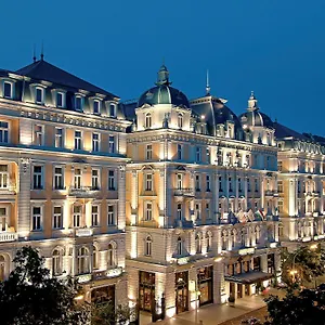 5* Otel Corinthia